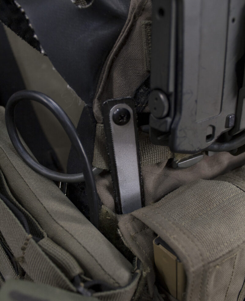 Black Hills Designs - SHOVE-R stowed in a Crye JPC 2.0