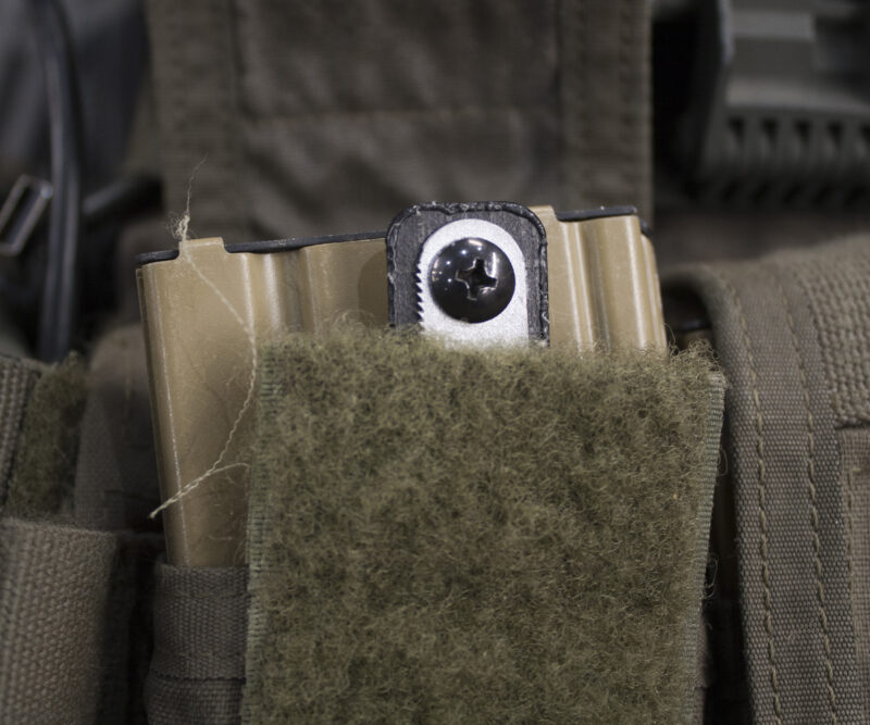 Black Hills Designs - SHOVE-R stowed in a single M4 mag pouch